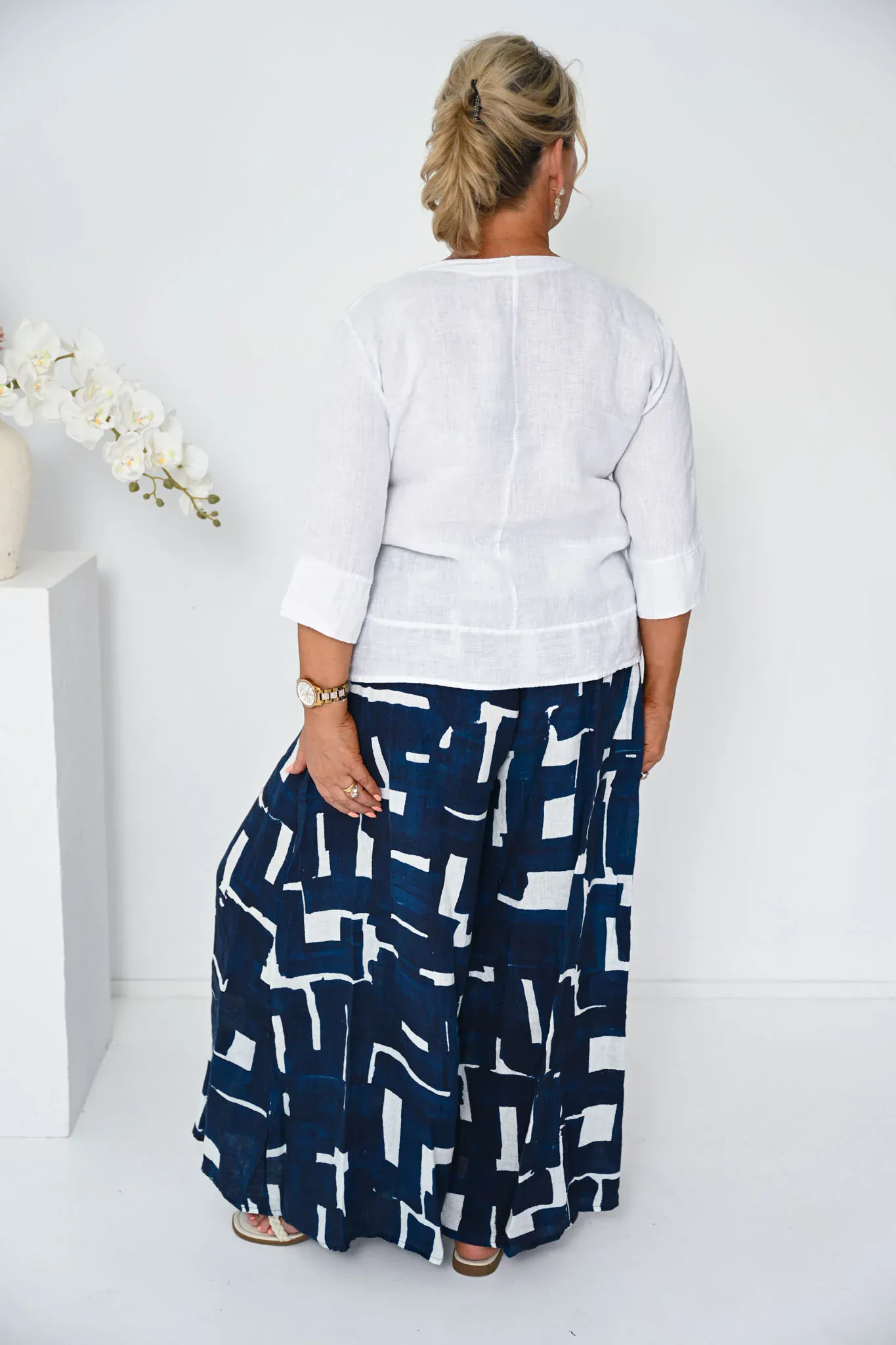 Donna Donna Linen Wide Leg Culotte Pant - Saba Navy - Image 2