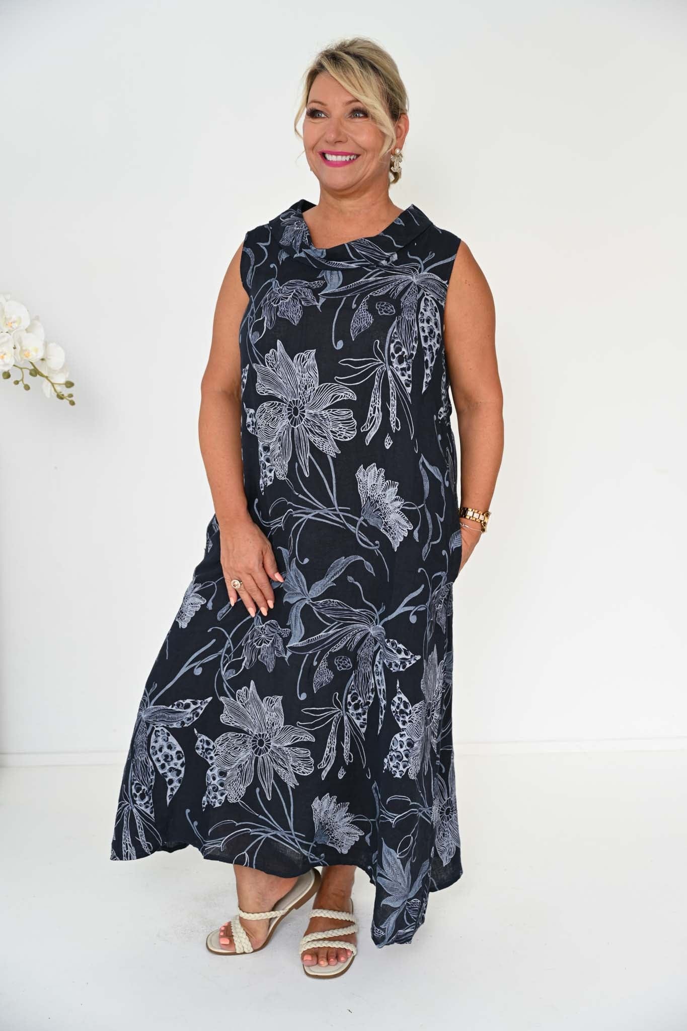 Donna Donna Rani Long Dress - Navy - Image 3