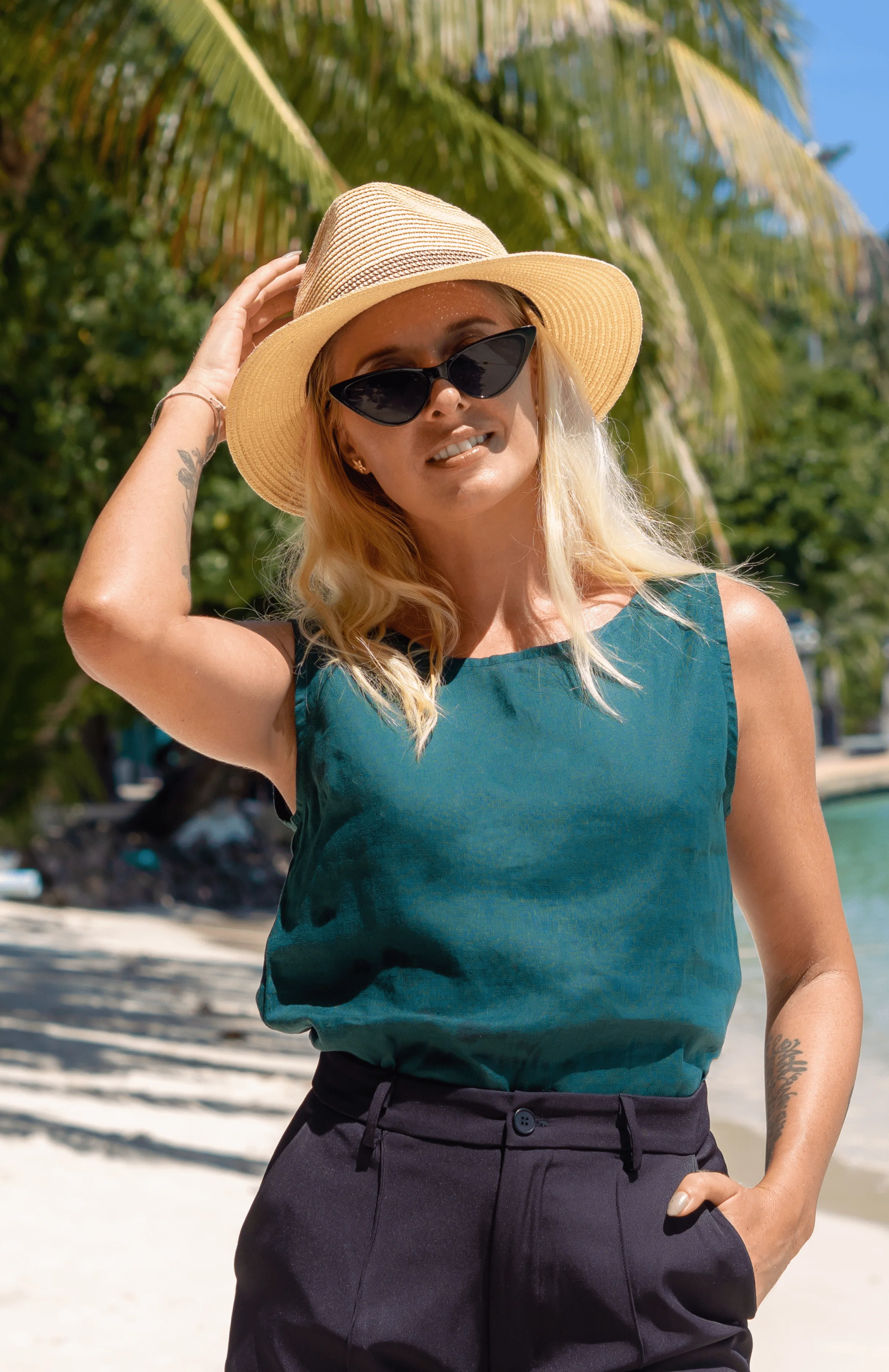 Elcee Linen Top - Image 11