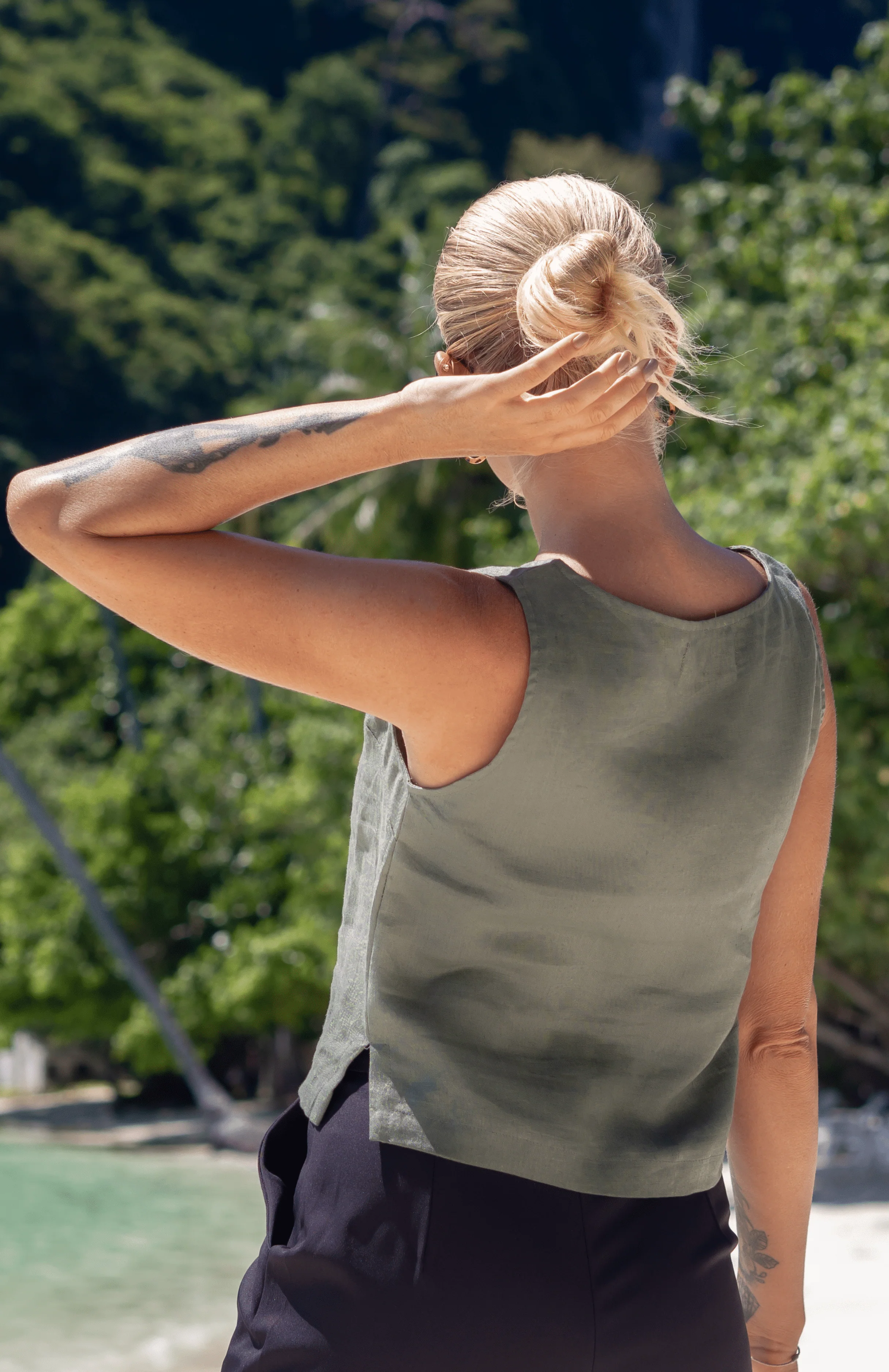 Elcee Linen Top - Image 18
