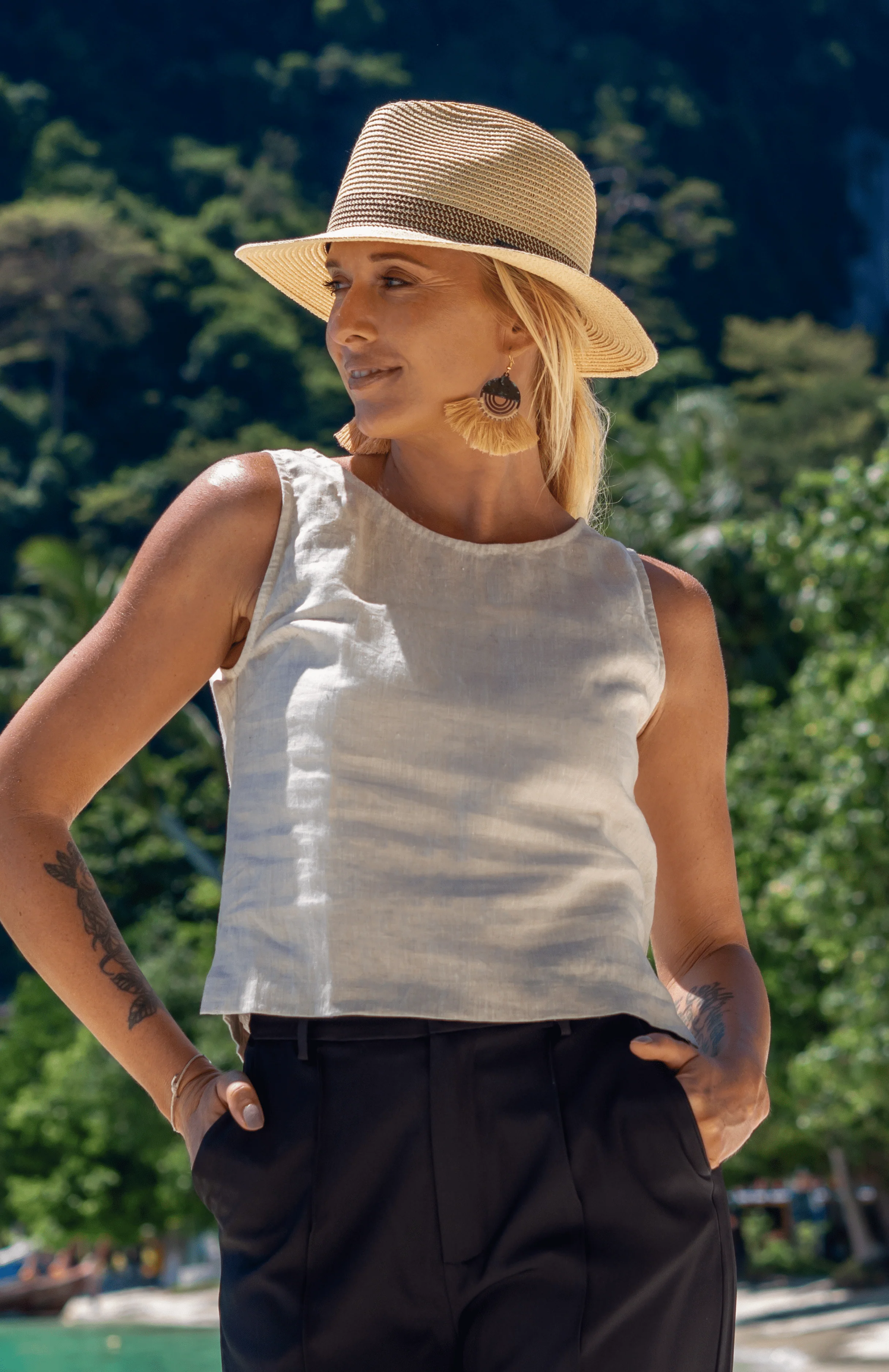 Elcee Linen Top - Image 7