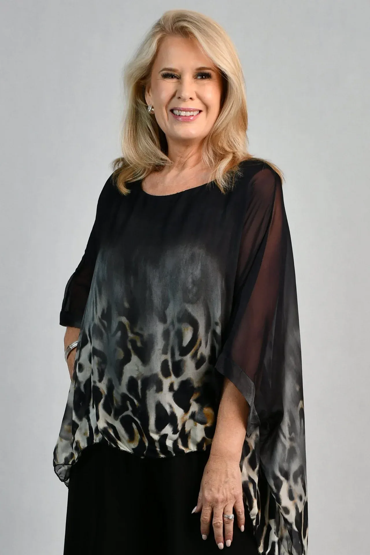 La Sofia Valeria Silk Top - Smokey Leopard - Image 4