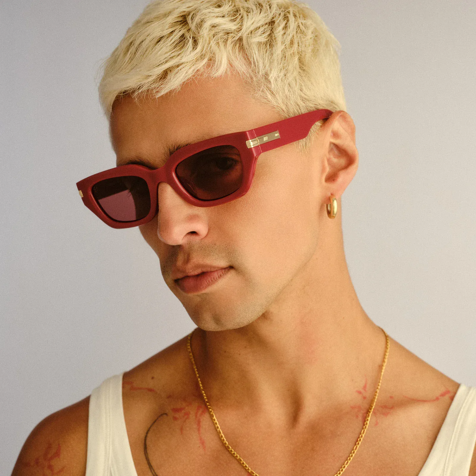 Le Specs Curito Sunnies - Burgundy - Image 2