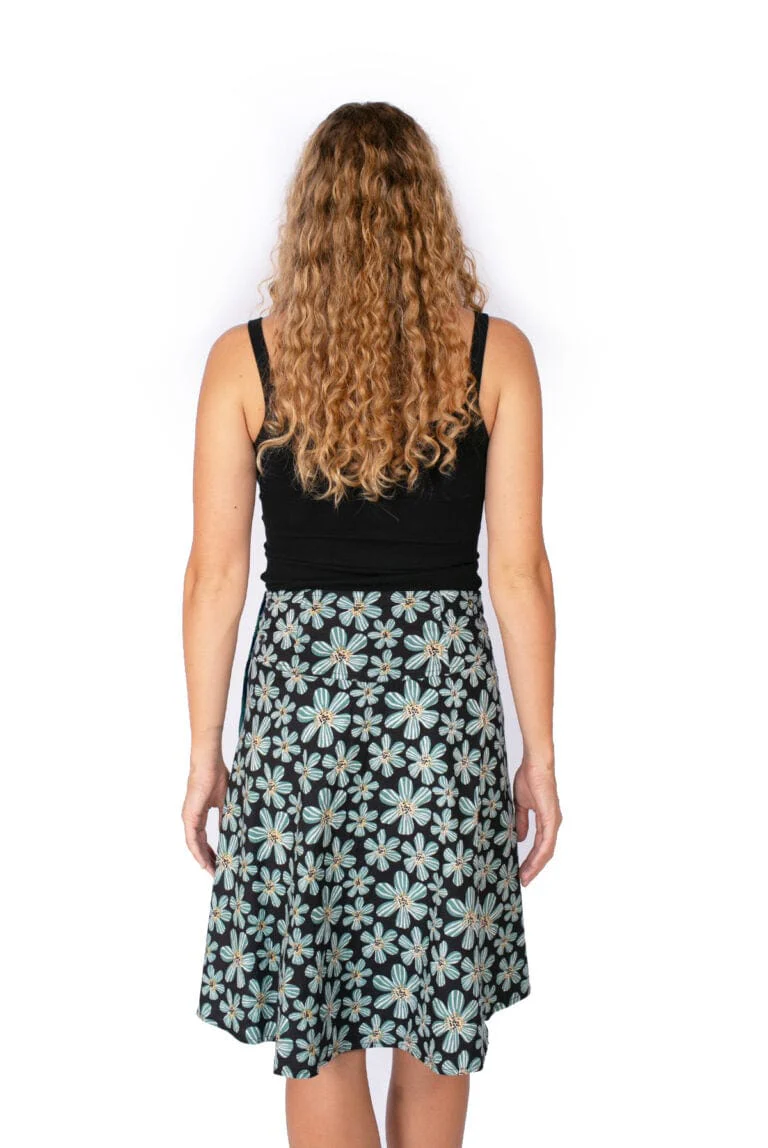 OM Designs Chameleon Reversible Skirt -Daisy Black/ Daisy Marine* - Image 4