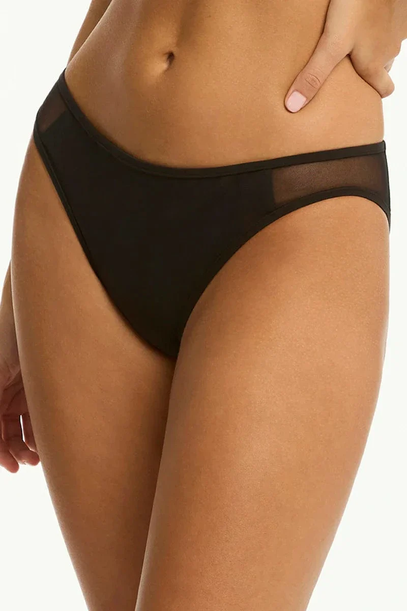 Sea Level Eclipse Panelled Regular Cheeky Pant - Image 7