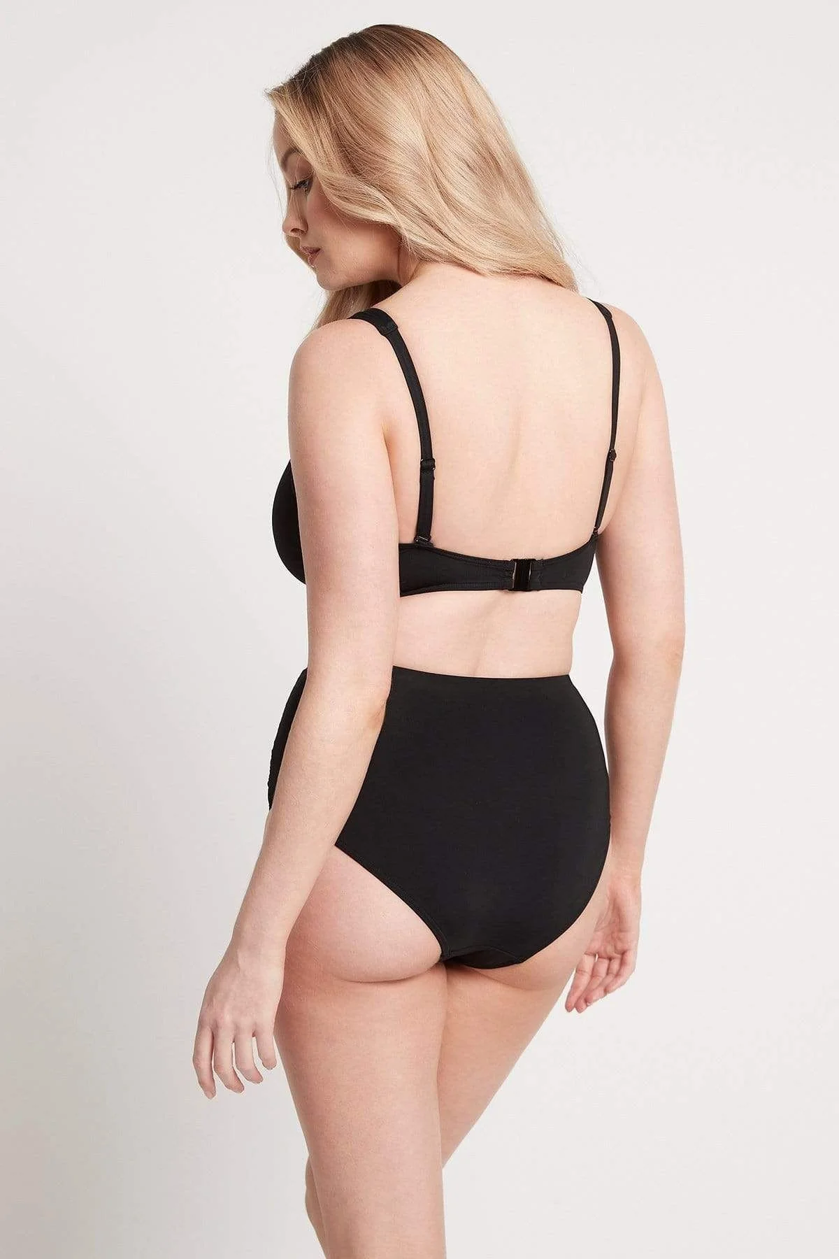 Sea Level Essentials G Cup Cross Front Bra Top - Image 4