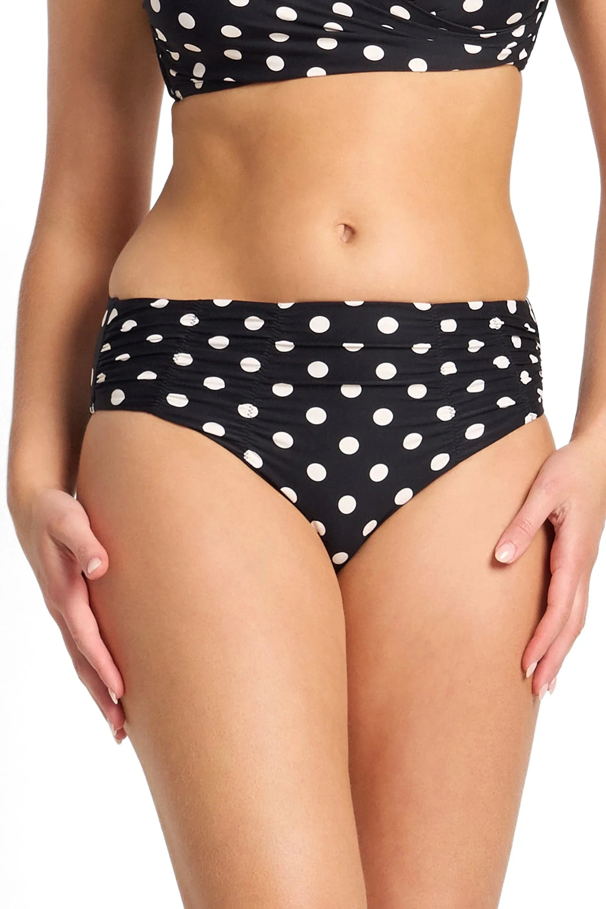 Sunseeker Seoul Ruched Mid Rise Pant - Black - Image 3