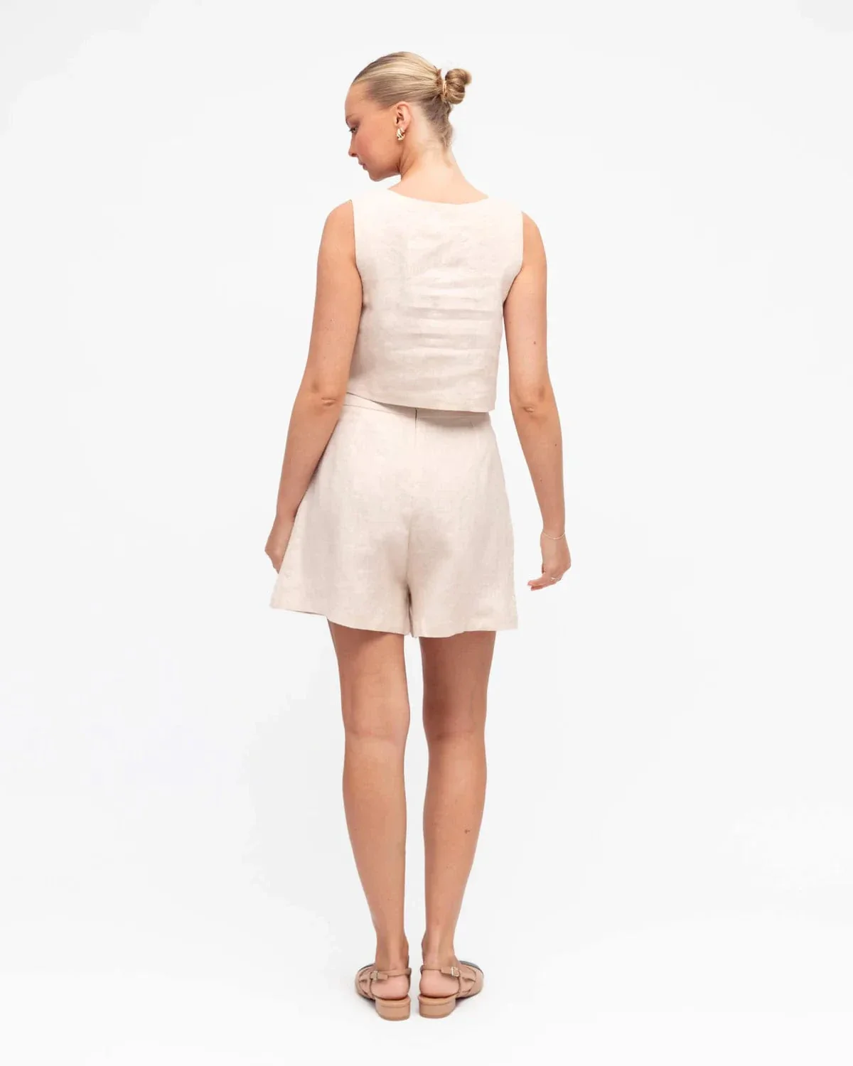 White Closet Linen Co-ord Shorts - Image 3